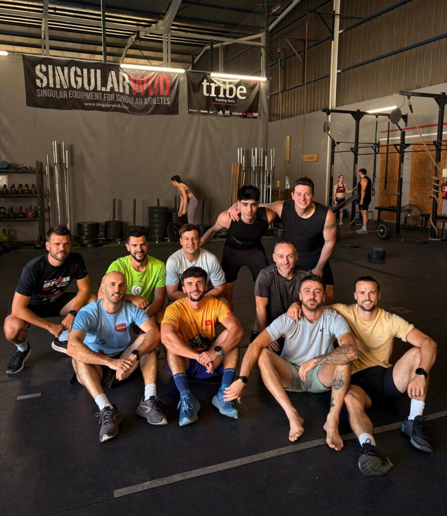 Grupo de alumnos de Factory Academia Bomberos en el centro de entrenamiento